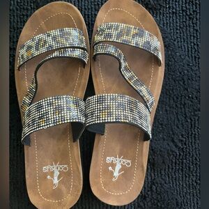 Corkys Kaplan cheetah print sandles